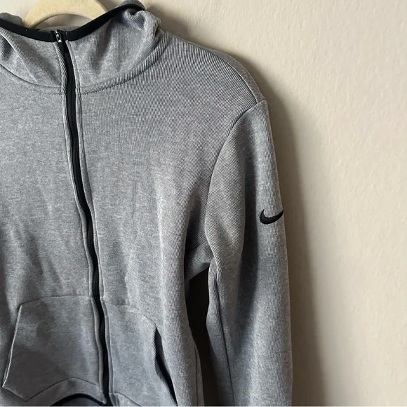 NIKE DRI-FIT Sweatshirt Women M Gray Zip Up Hooded Funnel Neck Thumb Hole - Picture 4 of 16